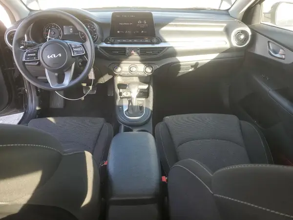 3KPF24ADXRE731147 2024 KIA FORTE - Image 8