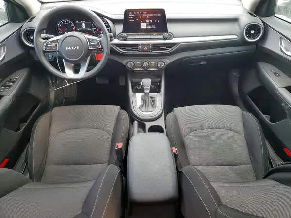 3KPF24ADXRE731438 2024 KIA FORTE - Image 8