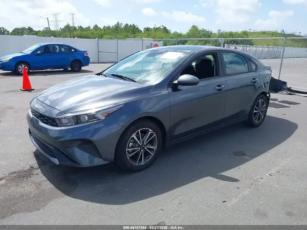 3KPF24ADXRE733190 2024 KIA FORTE - Image 2