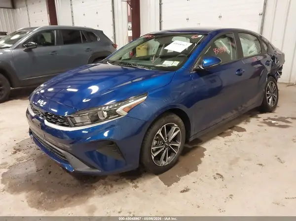 3KPF24ADXRE734789 2024 KIA FORTE - Image 2