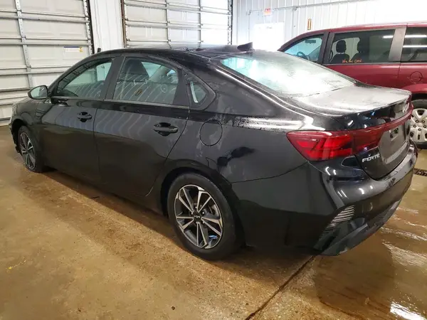 3KPF24ADXRE736560 2024 KIA FORTE - Image 2