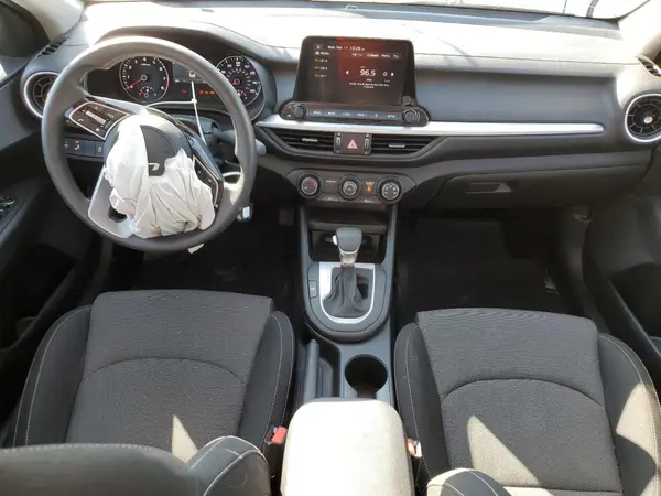3KPF24ADXRE736915 2024 KIA FORTE - Image 8
