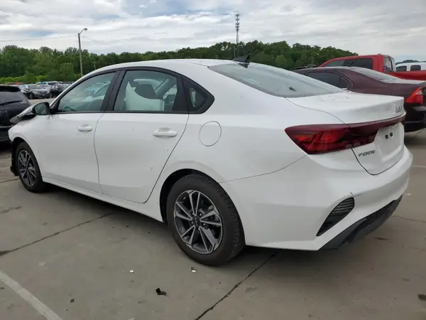 3KPF24ADXRE737756 2024 KIA FORTE - Image 2