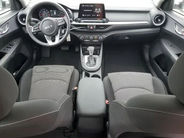 3KPF24ADXRE737756 2024 KIA FORTE - Image 8