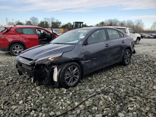 3KPF24ADXRE739488 2024 KIA FORTE - Image 1