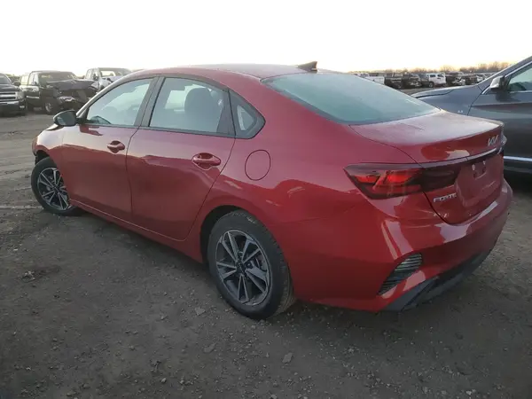 3KPF24ADXRE740334 2024 KIA FORTE - Image 2