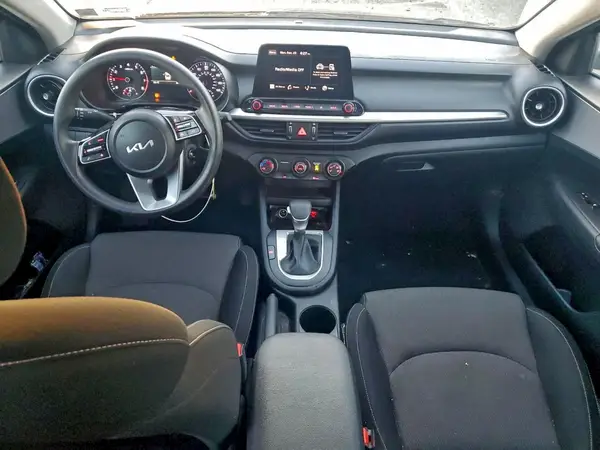 3KPF24ADXRE740401 2024 KIA FORTE - Image 8