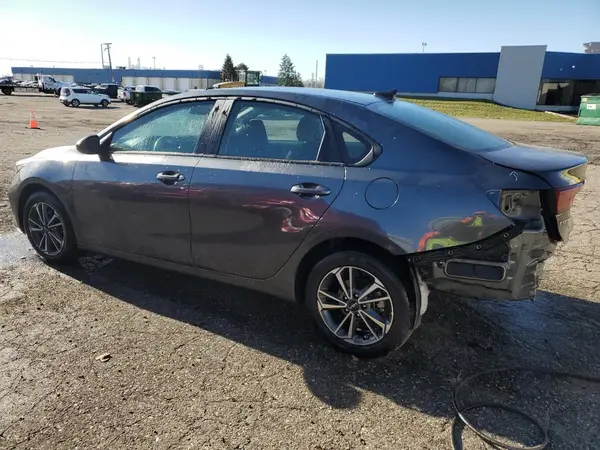 3KPF24ADXRE740415 2024 KIA FORTE - Image 2