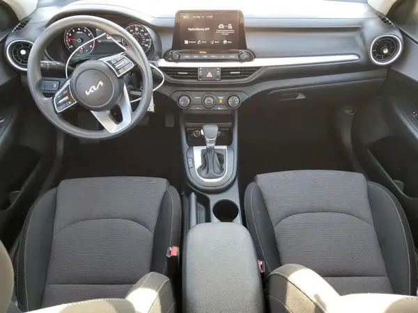 3KPF24ADXRE740415 2024 KIA FORTE - Image 8