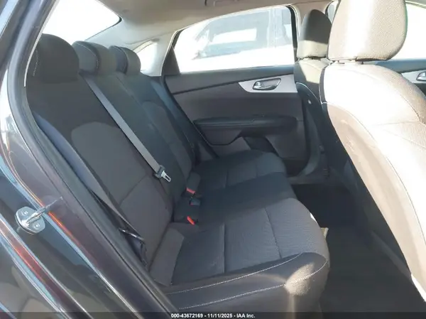 3KPF24ADXRE740799 2024 KIA FORTE - Image 8