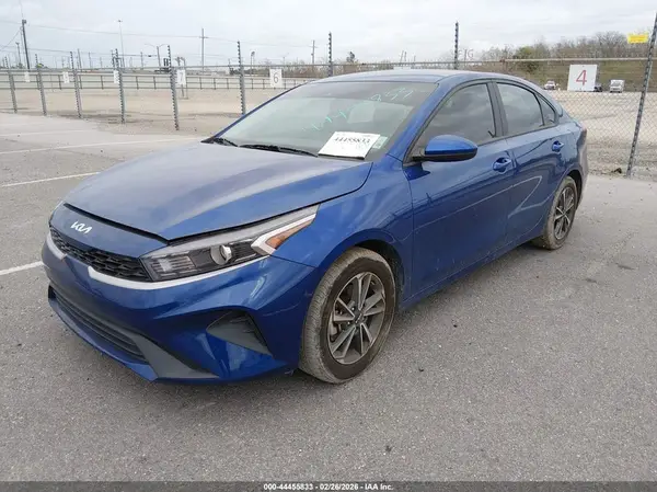 3KPF24ADXRE740818 2024 KIA FORTE - Image 2