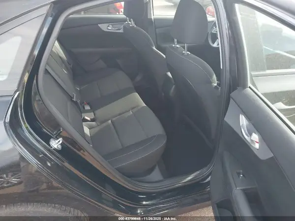 3KPF24ADXRE742228 2024 KIA FORTE - Image 8
