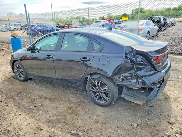 3KPF24ADXRE742679 2024 KIA FORTE - Image 2