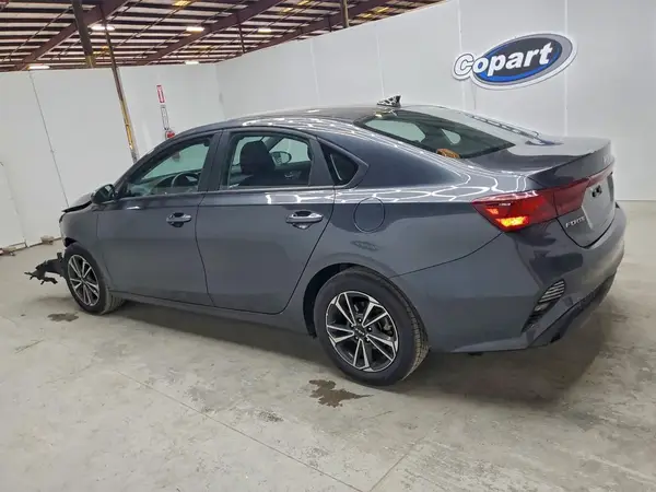 3KPF24ADXRE744142 2024 KIA FORTE - Image 2