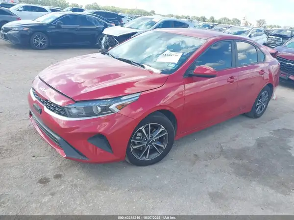 3KPF24ADXRE744156 2024 KIA FORTE - Image 2
