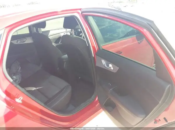 3KPF24ADXRE744156 2024 KIA FORTE - Image 8