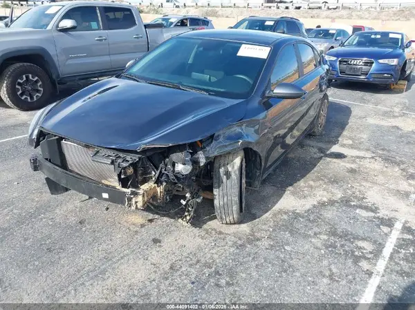 3KPF24ADXRE748000 2024 KIA FORTE - Image 2