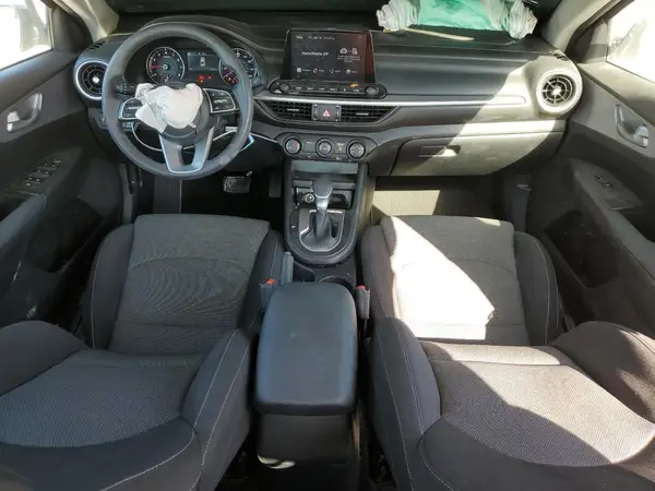 3KPF24ADXRE748983 2024 KIA FORTE - Image 8
