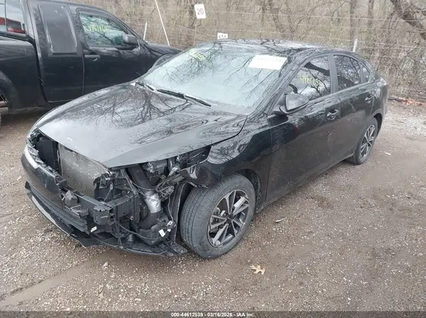 3KPF24ADXRE749387 2024 KIA FORTE - Image 2