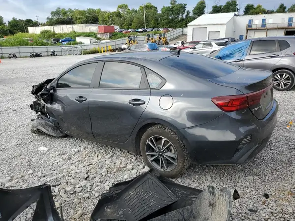 3KPF24ADXRE749941 2024 KIA FORTE - Image 2