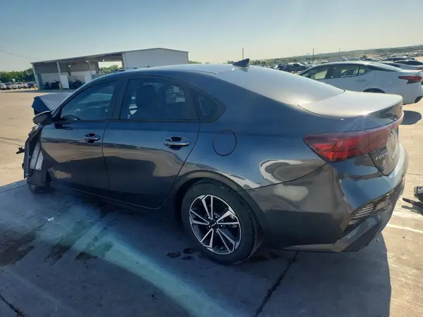3KPF24ADXRE750622 2024 KIA FORTE - Image 2