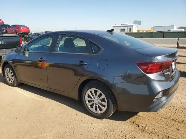 3KPF24ADXRE751401 2024 KIA FORTE - Image 2