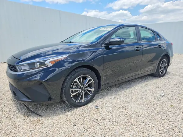 3KPF24ADXRE752483 2024 KIA FORTE - Image 1