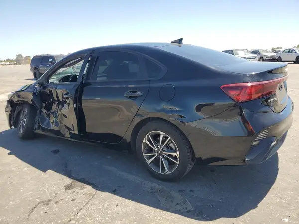 3KPF24ADXRE754105 2024 KIA FORTE - Image 2