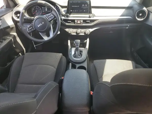 3KPF24ADXRE754105 2024 KIA FORTE - Image 8