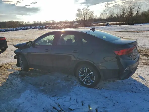 3KPF24ADXRE754735 2024 KIA FORTE - Image 2