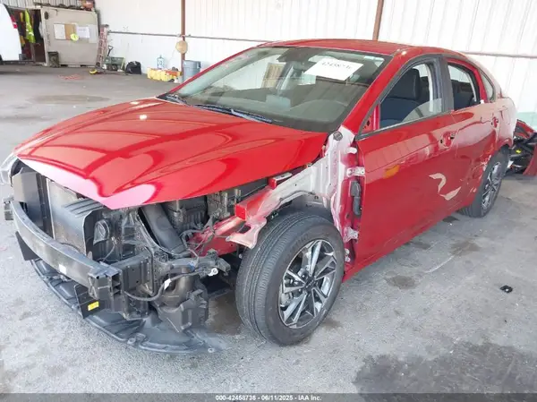 3KPF24ADXRE754802 2024 KIA FORTE - Image 2