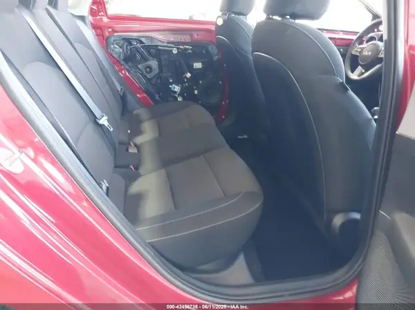 3KPF24ADXRE754802 2024 KIA FORTE - Image 8