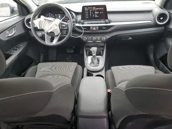 3KPF24ADXRE760194 2024 KIA FORTE - Image 8