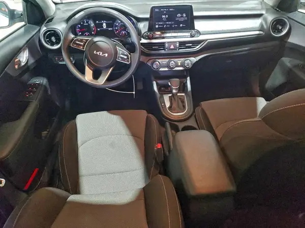 3KPF24ADXRE761085 2024 KIA FORTE - Image 8