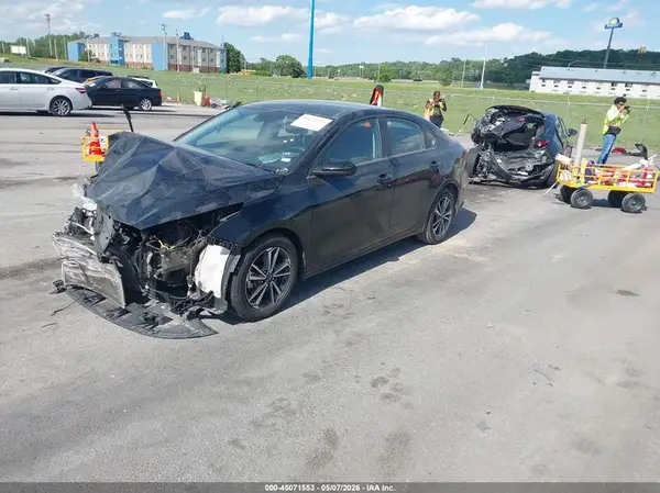 3KPF24ADXRE761541 2024 KIA FORTE - Image 2
