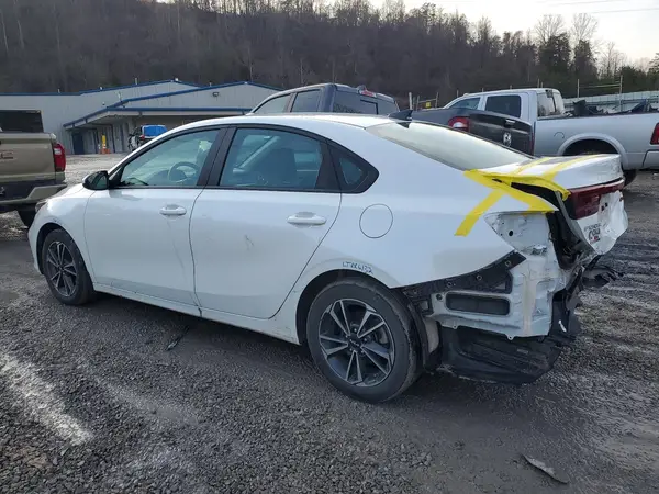 3KPF24ADXRE762592 2024 KIA FORTE - Image 2