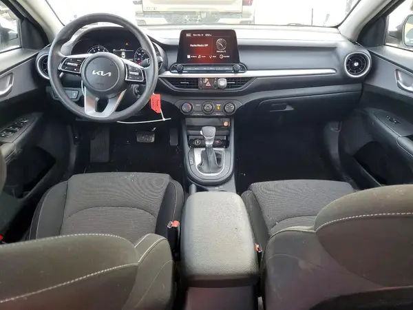 3KPF24ADXRE762592 2024 KIA FORTE - Image 8