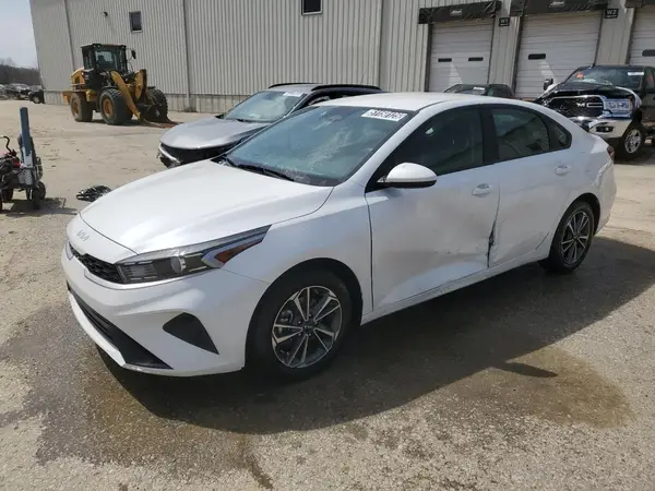 3KPF24ADXRE763984 2024 KIA FORTE - Image 1