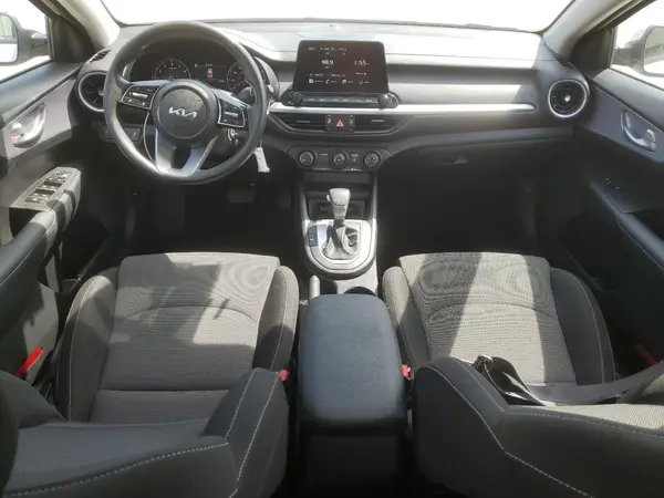 3KPF24ADXRE763984 2024 KIA FORTE - Image 8