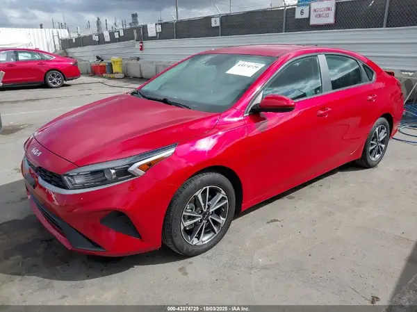 3KPF24ADXRE766805 2024 KIA FORTE - Image 2