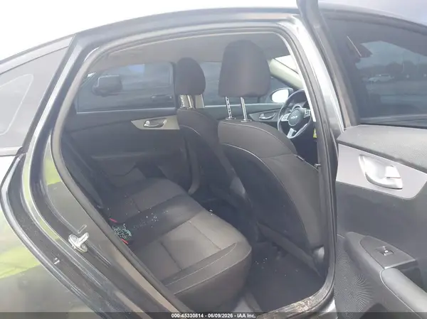 3KPF24ADXRE771289 2024 KIA FORTE - Image 8