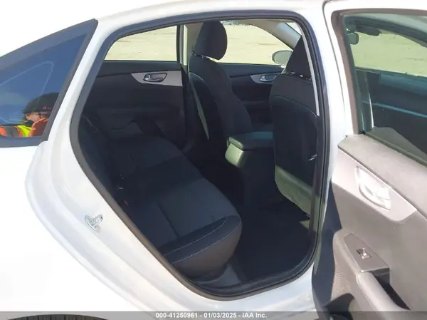 3KPF24ADXRE772183 2024 KIA FORTE - Image 8