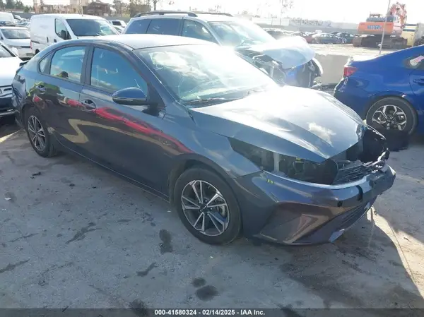 3KPF24ADXRE772393 2024 KIA FORTE - Image 1