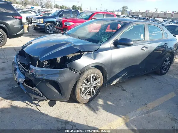 3KPF24ADXRE772393 2024 KIA FORTE - Image 2