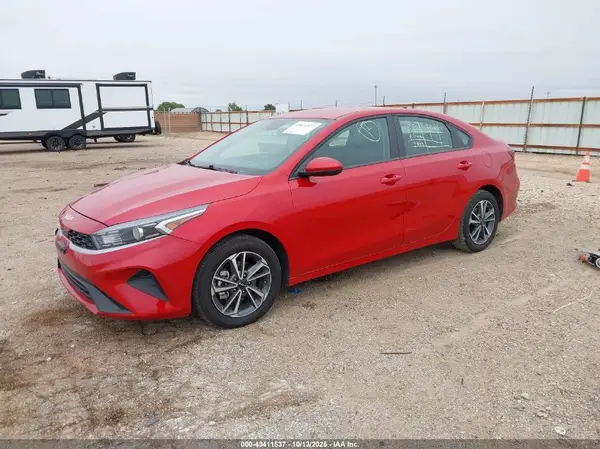 3KPF24ADXRE778016 2024 KIA FORTE - Image 2