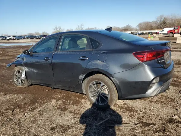 3KPF24ADXRE778386 2024 KIA FORTE - Image 2