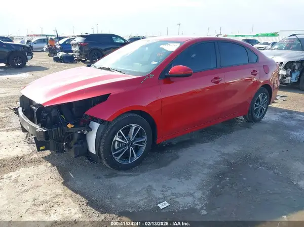 3KPF24ADXRE779473 2024 KIA FORTE - Image 2