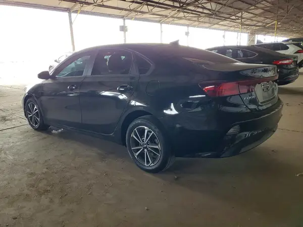 3KPF24ADXRE780137 2024 KIA FORTE - Image 2