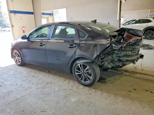 3KPF24ADXRE782079 2024 KIA FORTE - Image 2