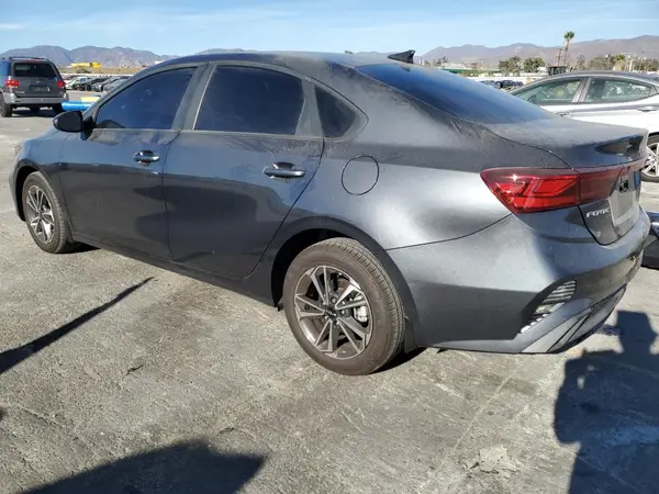 3KPF24ADXRE783636 2024 KIA FORTE - Image 2